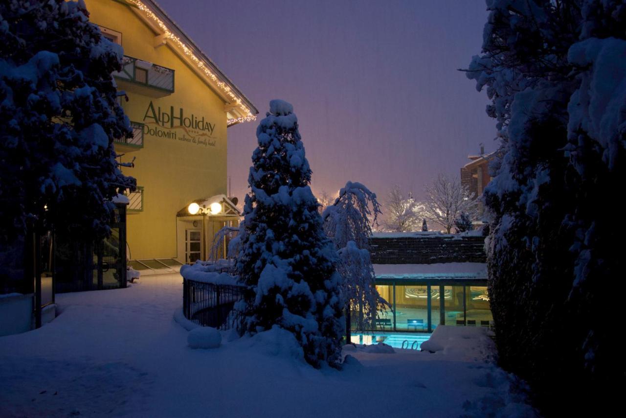 Alpholiday Dolomiti Wellness&Fun Hotel Dimaro Esterno foto