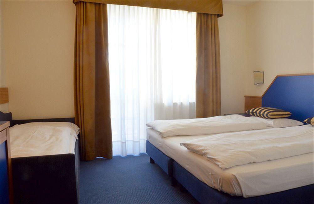 Alpholiday Dolomiti Wellness&Fun Hotel Dimaro Esterno foto