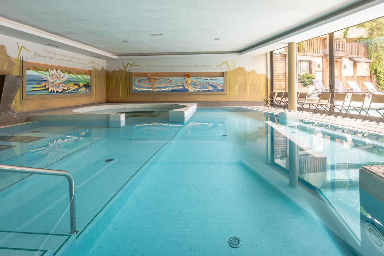 Alpholiday Dolomiti Wellness&Fun Hotel Dimaro Esterno foto