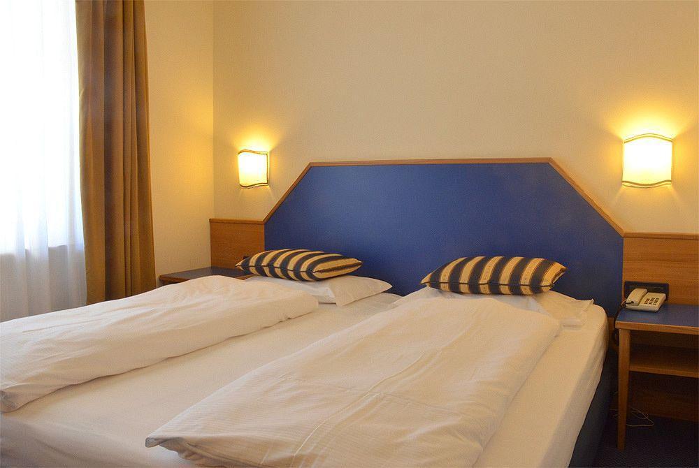 Alpholiday Dolomiti Wellness&Fun Hotel Dimaro Esterno foto